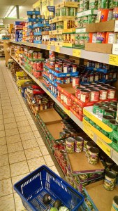 canned goods at Aldi 