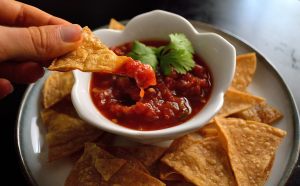 DIY Wednesday: Simple Salsa | Life Healthfully Lived 