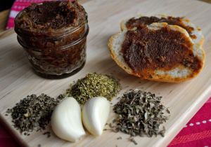 DIY Wednesday: Herbed Macadamia Butter | Life Healthfully Lived