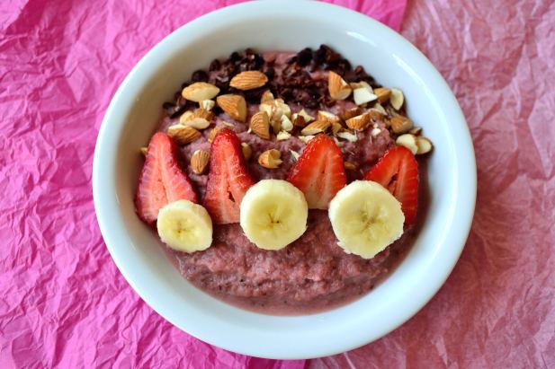 Strawberry Banana N'Oatmeal | Life Healthfully Lived