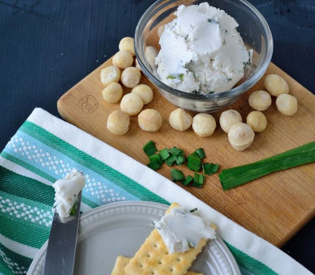 Macadamia Chive Cream Cheese | Life Healthfully Lived